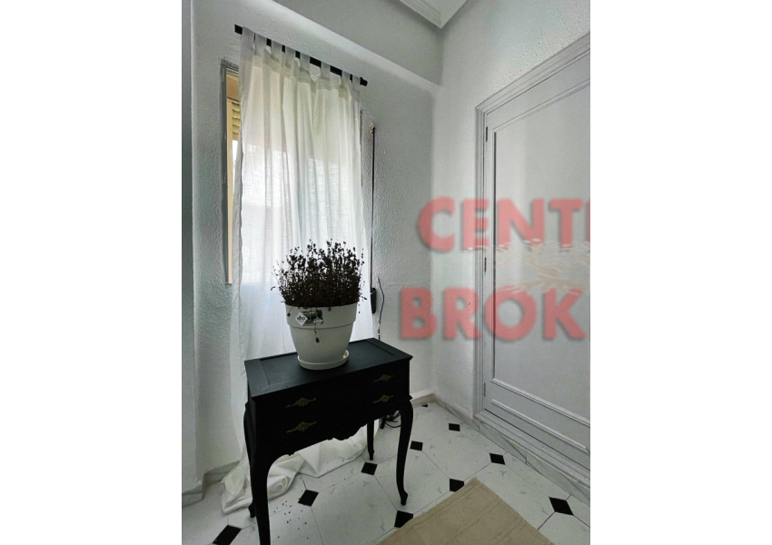 Odnowiony apartament  przy porcie Bega, w Cullera